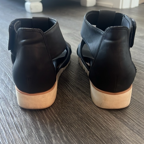 Dr. Scholl’s platform black sandals 8.5 - Picture 4 of 8